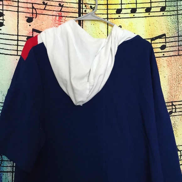 Flirtitude athletic women’s short sleeve croptop - Picture 2 of 3